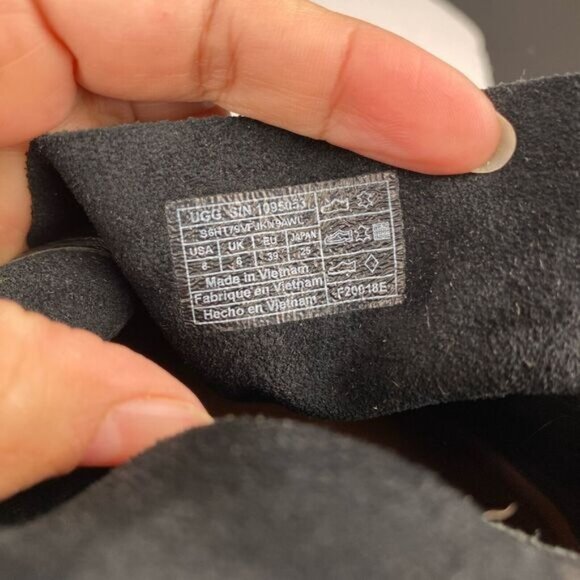 UGG Ladies Women's size 8 Boots Bandara Ankle Booties Black Suede, Zip ,Casual. - Picture 14 of 16